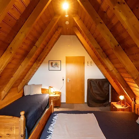 בית נופש Lale Andersen 25 *